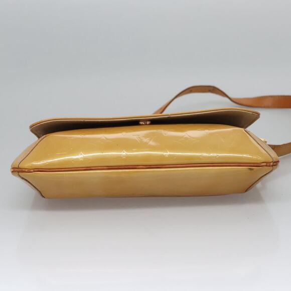 LOUIS VUITTON Monogram Vernis Thompson Street Bag Beige M91301